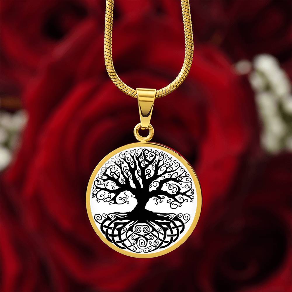 Luxury Graphic Circle Necklace