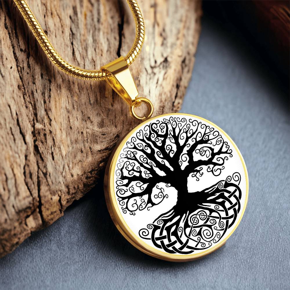 Luxury Graphic Circle Necklace