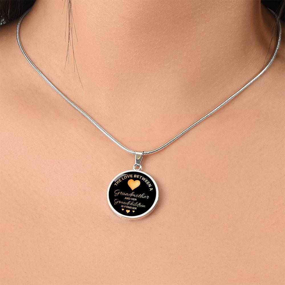 Luxury Graphic Circle Necklace - The love between a grandmother