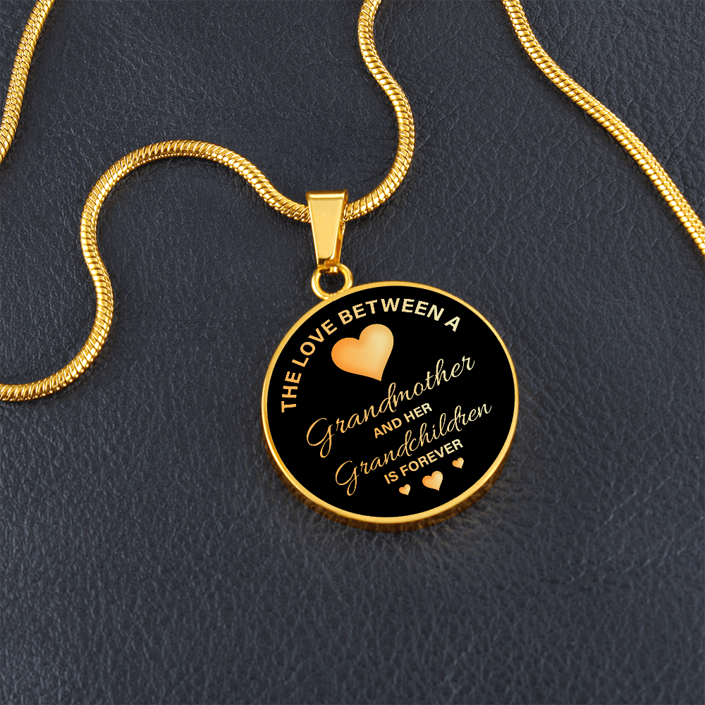 Luxury Graphic Circle Necklace - The love between a grandmother