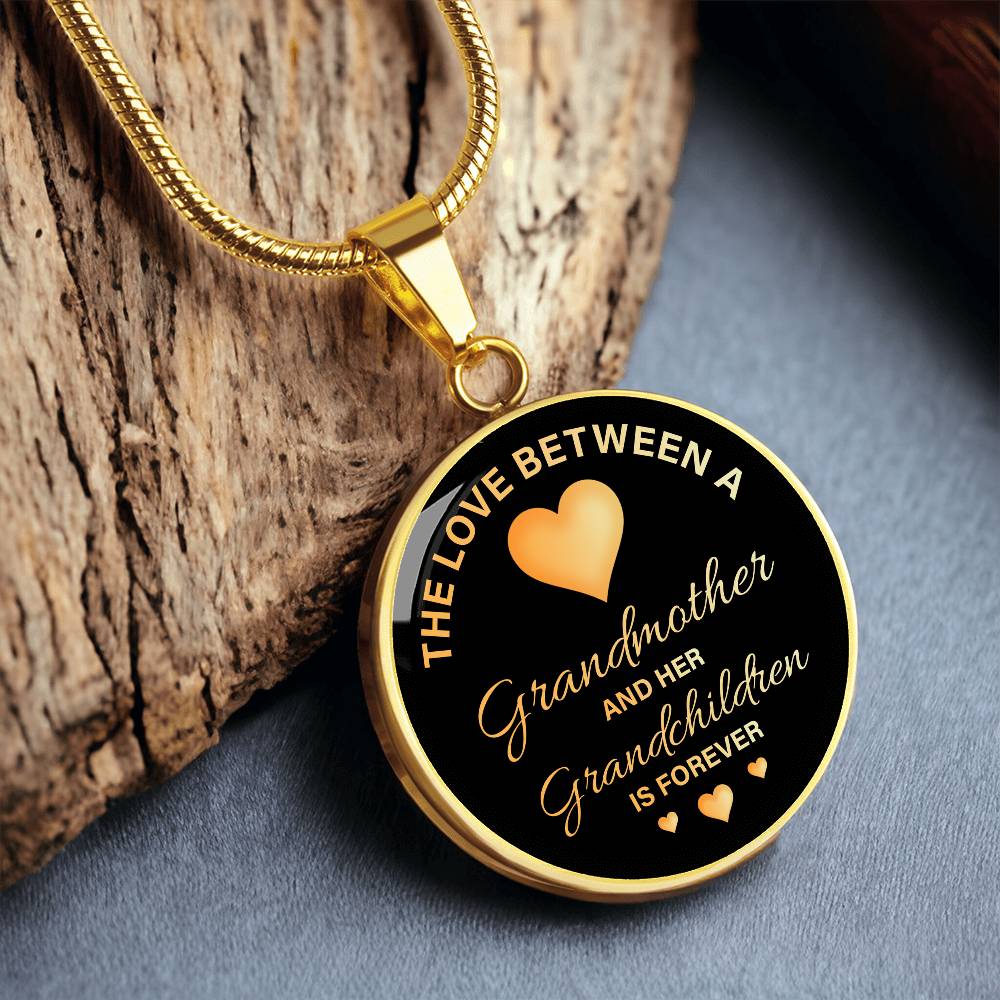 Luxury Graphic Circle Necklace - The love between a grandmother