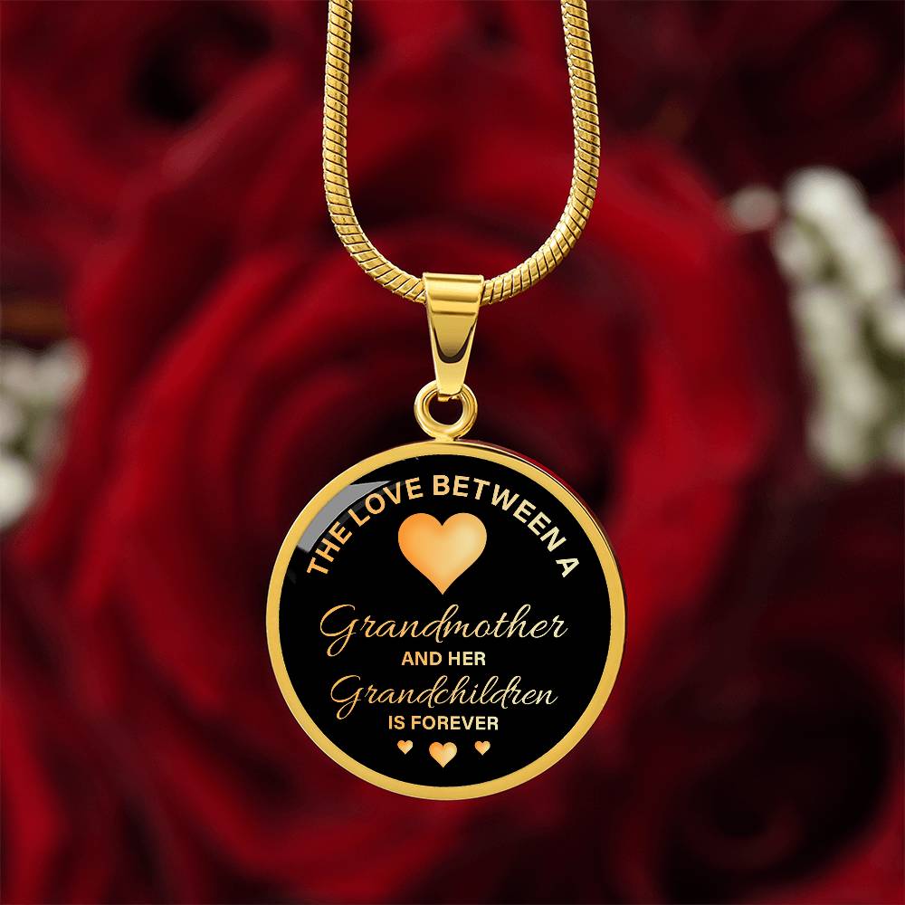 Luxury Graphic Circle Necklace - The love between a grandmother