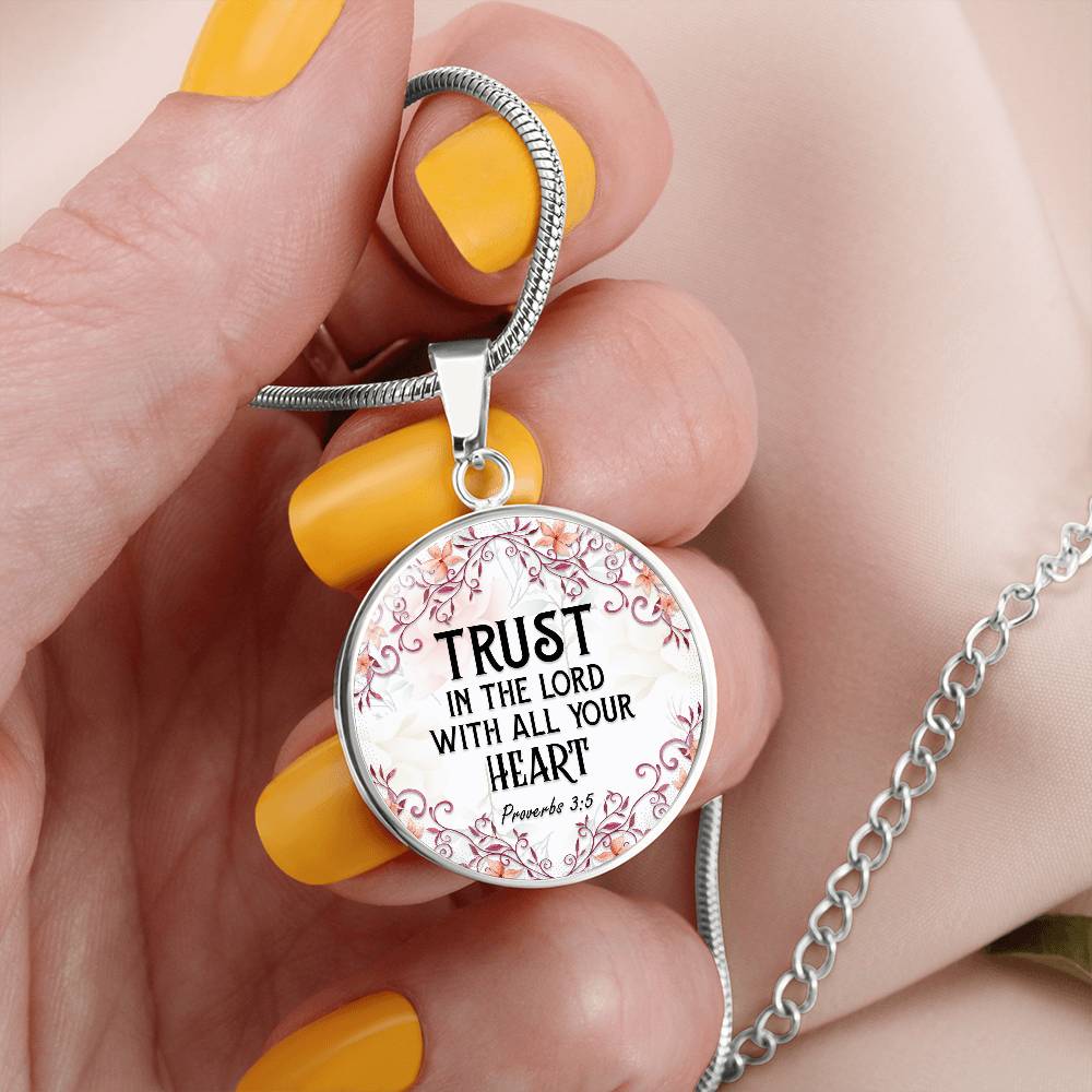 Luxury Graphic Circle Necklace - Trust in the lord