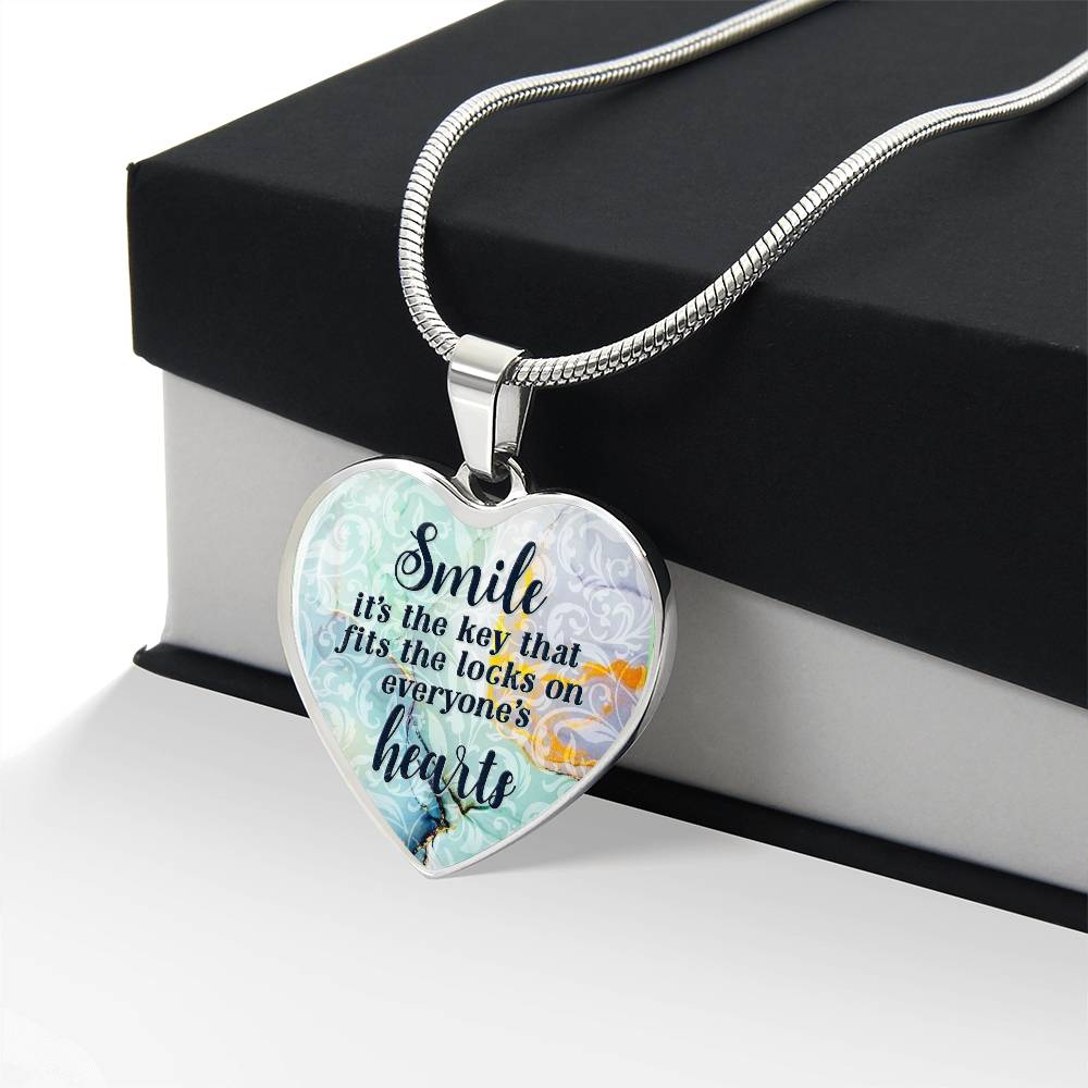 Luxury Graphic Heart Necklace - Smile