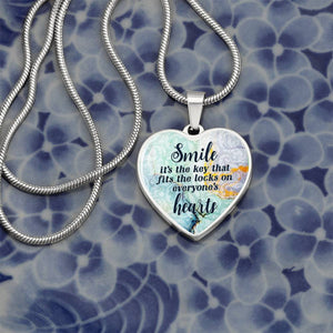 Luxury Graphic Heart Necklace - Smile